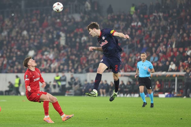 11.12.2025, xrekx, Fussball UEFA Europa League, SC Freiburg - RB Salzburg v.l. Philipp Treu (SC Freiburg) Jacob Rasmussen (FC Red Bull Salzburg) (DFL DFB REGULATIONS PROHIBIT ANY USE OF PHOTOGRAPHS as IMAGE SEQUENCES and or QUASI-VIDEO) Freiburg