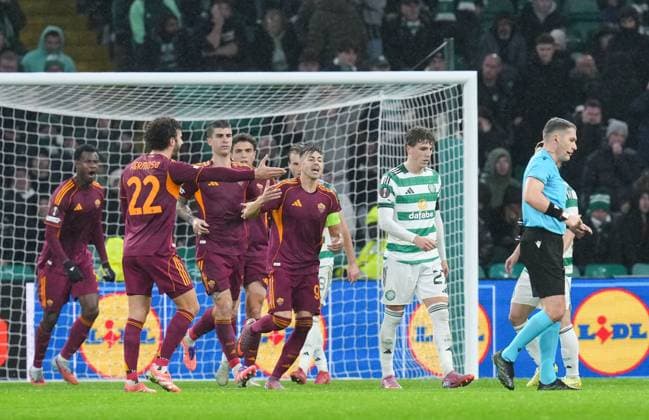 Arne Engels of Celtic reacts after missing a penalty kick just before half-time. Celtic v Roma, UEFA Europa League, Group Stage, Football, Celtic Park, Glasgow, Scotland, UK - 11 Dec 2025Glasgow Celtic Park United Kingdom EDITORIAL USE ONLY No use with unauthorised audio, video, data, fixture lists, club league logos or live services. Online in-match use limited to 120 images, no video emulation. No use in betting, games or single club league player publications. Copyright: xStuartxWallace Shutterstockx 16080577cc