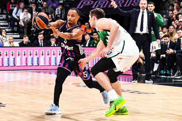 BASKET : Paris Basketball vs Zalgiris Kaunas - Euroligue - JournÃ e 15 - 11 12 25 Justin Robinson (Paris Basketball) ParisFrance  Copyright: xBaptistexAutissierx