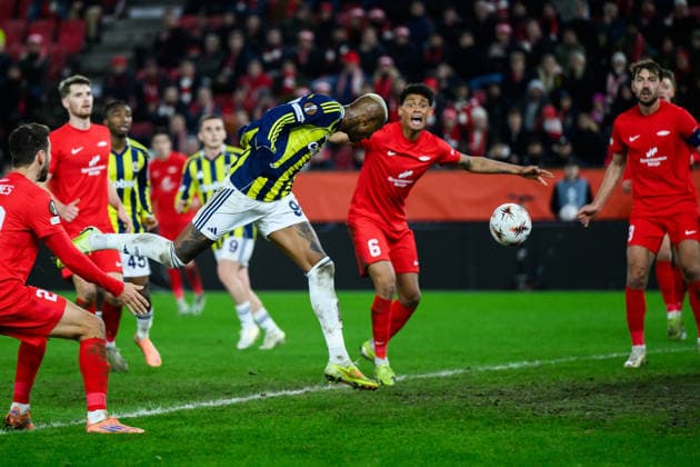 251211 Talisca of Fenerbahce scores the 0-4 goal during the UEFA Europa League football match between Brann and Fenerbache on December 11, 2025 in Bergen. Photo: Marius Simensen BILDBYRAN COP 238 MM0053 bbeng fotboll football soccer fotball uefa europa league brann fenerbache Copyright: MARIUSxSIMENSEN BB251211ZQ032