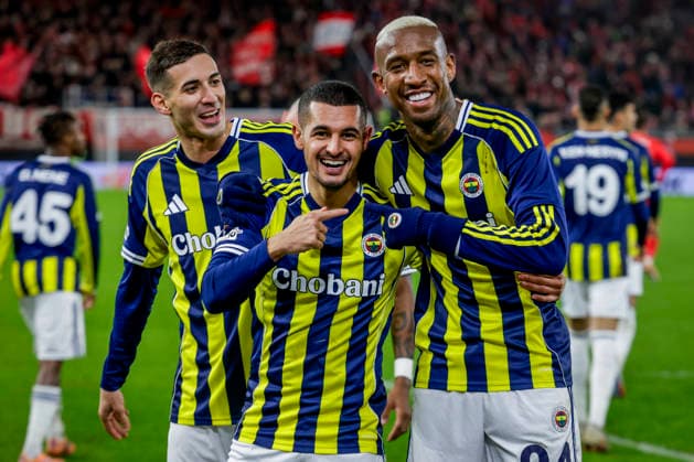 UEFA Europa League 2025 SK Brann Fenerbahce Bergen 20251211 Fenerbahces Munir Levent Mercan and Fenerbahces Talisca during the UEFA Europa Leauge match between SK Brann and Fenerbahce at Brann Stadium Photo Paul S Amundsen NTB Bergen Norway EDITORIAL USE ONLY RESTRICTED USE FOR BETTING COMPANIES  Copyright: xPaulxS.xAmundsenx xNTBx