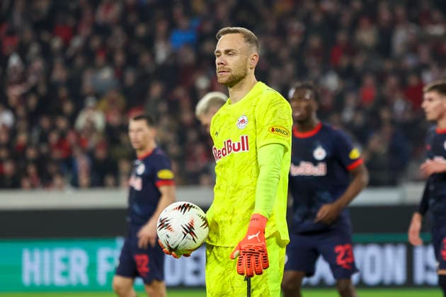 Alexander Schlager (RB Salzburg, 01) , Deutschland, Fussball, UEFA Europa League, 6. Spieltag, 2025 2026, SC Freiburg vs. RB Salzburg, 11.12.2025, Europa-Park Stadion (Freiburg), Freiburg im Breisgau, Deutschland Freiburg im Breisgau Europa-Park Stadion (Freiburg) Baden-Württemberg Deutschland Copyright: xGrantxHubbsx
