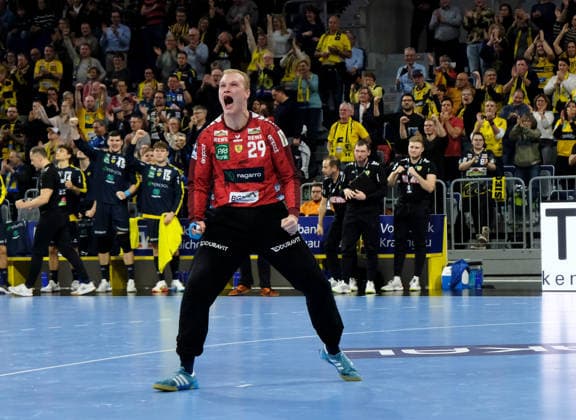 HBL-Handball-Bundesliga - Saison 2025 26 Mannheim SAP-Arena 11.12.2025 Rhein-Neckar-Löwen (rnl) - VfL Gummersbach (gum) 34:32 Torwart David SPAETH (Rhein-Neckar-Löwen) HBL-Handball-Bundesliga