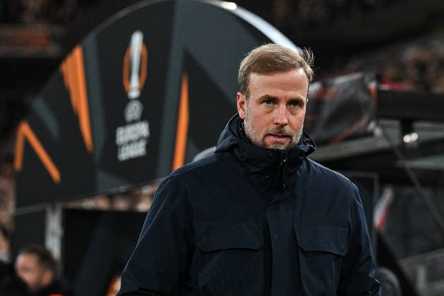 Europa League; VfB Stuttgart - Maccabi Tel Aviv; 11.12.2025 STUTTGART, GERMANY - 11. DECEMBER: im Bild Sebastian HOENEß Trainer VfB Stuttgart vor dem Match zwischen dem VfB Stuttgart und Maccabi Tel Aviv am 6. Spieltag der UEFA Europa League Ligaphase in der MHP Arena