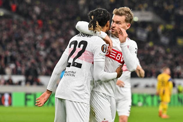 Europa League; VfB Stuttgart - Maccabi Tel Aviv; 11.12.2025 StUTTGART, GERMANY - 11. DECEMBER: Jubel der Hausherren nach dem Treffer zum 1-0 durch Lorenz ASSIGNON (VfB Stuttgart 22) Tor Torschuetze Freude Happy während dem Match zwischen dem VfB Stuttgart und Maccabi Tel Aviv am 6. Spieltag der UEFA Europa League Ligaphase in der MHP Arena Maximilian MITTELSTÄDT (VfB Stuttgart 7)