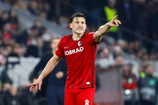 Maximilian Eggestein (SC Freiburg, 08) , Deutschland, Fussball, UEFA Europa League, 6. Spieltag, 2025 2026, SC Freiburg vs. RB Salzburg, 11.12.2025, Europa-Park Stadion (Freiburg), Freiburg im Breisgau, Deutschland Freiburg im Breisgau Europa-Park Stadion (Freiburg) Baden-Württemberg Deutschland Copyright: xGrantxHubbsx