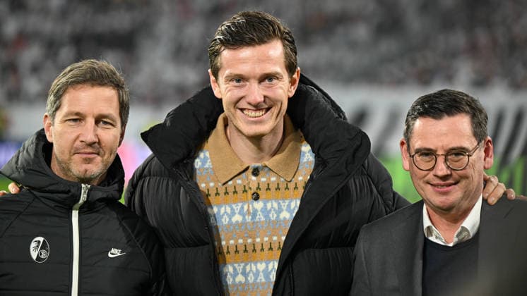 SOCCER - UEFA EL, Freiburg vs RBS FREIBURG,GERMANY,11.DEC.25 - SOCCER - UEFA Europa League, SC Freiburg vs Red Bull Salzburg. Image shows Michael Gregoritsch (Freiburg) at his official farewell.  GEPAxpictures xOliverxLerch