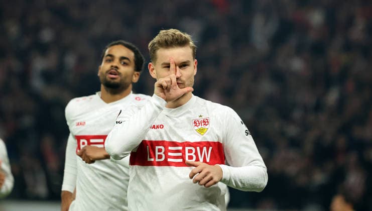 11.12.25 VfB Stuttgart - Maccabi Tel Aviv FC Deutschland, Stuttgart, 11.12.2025, Fussball, UEFA Europa League, Saison 2025 2026, VfB Stuttgart - Maccabi Tel Aviv FC: Maximilian Mittelstädt (VfB Stuttgart); Jubel Tor Elfmeter 3:0 Mittelstädt.