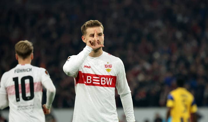 11.12.25 VfB Stuttgart - Maccabi Tel Aviv FC Deutschland, Stuttgart, 11.12.2025, Fussball, UEFA Europa League, Saison 2025 2026, VfB Stuttgart - Maccabi Tel Aviv FC: Maximilian Mittelstädt (VfB Stuttgart); Jubel Tor Elfmeter 3:0 Mittelstädt.