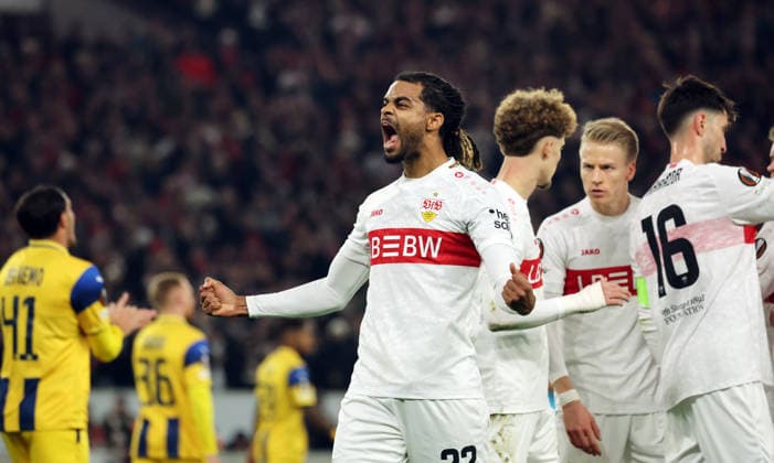 11.12.25 VfB Stuttgart - Maccabi Tel Aviv FC Deutschland, Stuttgart, 11.12.2025, Fussball, UEFA Europa League, Saison 2025 2026, VfB Stuttgart - Maccabi Tel Aviv FC: Lorenz Assignon (VfB Stuttgart); Jubel Tor 1:0 Assignon.