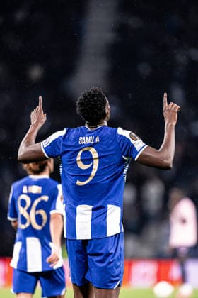 FC Porto v Malmo FF - UEFA Europa League 2025 26 League Phase MD6 PORTO, PORTUGAL - DECEMBER 11: Samu Omorodion of FC Porto celebrate scoring his sides first goal of the match during to the UEFA Europa League 2025 26 League Phase MD6 match between FC Porto and Malmo FF at Estadio do Dragao on December 11, 2025 in Porto, Portugal. (Photo by Joao Gregorio RSM Press via Photo Players Images Magara press) Porto Estadio do Dragao Portugal Copyright: xJoaoxGregoriox
