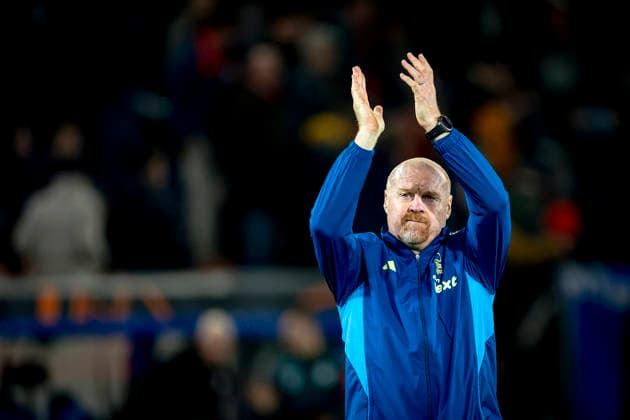 Nottingham Forest FC trainer Sean Dyche during the match FC Utrecht vs Nottingham Forest FC at the Stadium de Galgenwaard for the Europa League - League phase - Matchday 6 season 2025-2026 in UTRECHT, Netherlands on 11 december 2025, (photo by Marcel van Dorst EYE4images DeFodi Images)