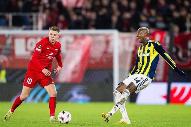 251211 Talisca of Fenerbahce during the UEFA Europa League football match between Brann and Fenerbache on December 11, 2025 in Bergen. Photo: Marius Simensen BILDBYRAN COP 238 MM0053 bbeng brann fenerbache football fotball fotboll soccer uefa europa league Copyright: MARIUSxSIMENSEN BB251211ZB027