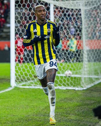 251211 Talisca of Fenerbahce celebrates after scoring the 0-4 goal during the UEFA Europa League football match between Brann and Fenerbache on December 11, 2025 in Bergen. Photo: Marius Simensen BILDBYRAN COP 238 MM0053 bbeng brann fenerbache football fotball fotboll jubel soccer uefa europa league Copyright: MARIUSxSIMENSEN BB251211ZJ035