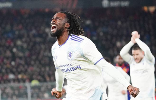 11.12.2025 Basel St.Jakob-Park Fussball Herren Saison 20215 2026 Europa League FC Basel - Aston Villa 1:2 Bild : Torschuetze Evann Guessand (Aston Villa) Aktion Einzelbild Jubel Torjubel