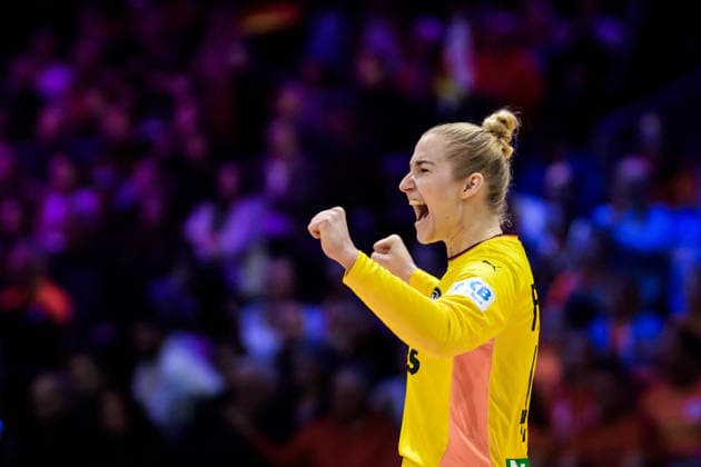 251212 Goalkeeper Katharina Filter of Germany celebrates during the IHF Women s World Championship, WM, Weltmeisterschaft semifinal between France and Germany on December 12, 2025 in Rotterdam. Photo: Joel Marklund BILDBYRAN kod JM JM0755 bbeng handball handboll handball vm handball-vm handbolls-vm ihf handball world championship world handball championship 2025 world championship 2025 semifinal semifinals frankrike tyskland france germany dam jubel Copyright: JOELxMARKLUND BB251212JM002