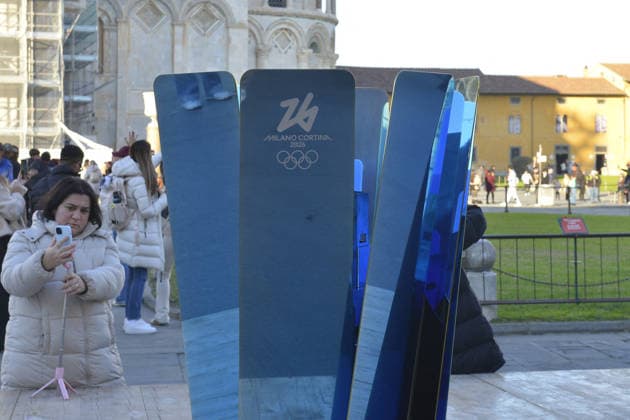 Arrival Of Olympic Flame in the Piazza dei Miracoli - Pisa The brazier during the arrival of the Olympic Flame in the Piazza dei Miracoli in Pisa, Italy on December 12, 2025. Photo by Roberto Cappello IPA ABACAPRESS.COM Pisa Italy Italy  Copyright: xIPA ABACAx