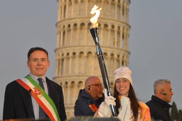 Arrival Of Olympic Flame in the Piazza dei Miracoli - Pisa Arrival of the Olympic Torch in the Piazza dei Miracoli in Pisa, Italy on December 12, 2025. Photo by Roberto Cappello IPA ABACAPRESS.COM Pisa Italy Italy  Copyright: xIPA ABACAx