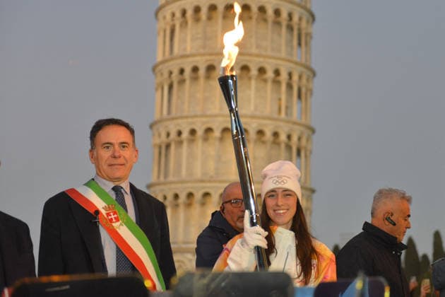 Arrival Of Olympic Flame in the Piazza dei Miracoli - Pisa Arrival of the Olympic Torch in the Piazza dei Miracoli in Pisa, Italy on December 12, 2025. Photo by Roberto Cappello IPA ABACAPRESS.COM Pisa Italy Italy  Copyright: xIPA ABACAx