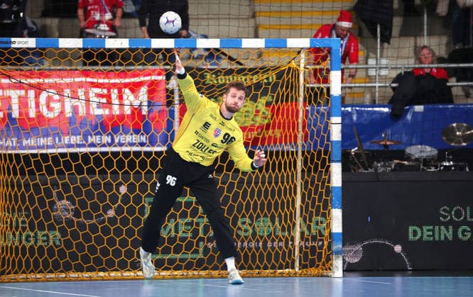 12.12.2025, Deutschland, Bietigheim, Handball 2. Bundesliga, SG BBM Bietigheim vs. Dessau-Roßlauer HV 06, Jan Hrdlicka (BBM)
