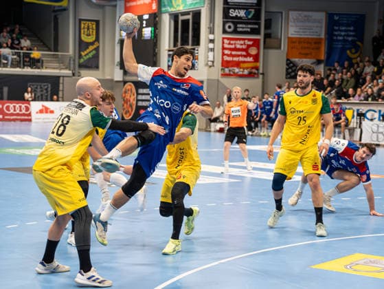 Yonatan Dayan (HBW Balingen-Weilstetten, 34) beim Torwurf VfL Eintracht Hagen vs. HBW Balingen-Weilstetten, Handball, 2. Bundesliga, 15. Spieltag, Saison 2025 2026, 12.12.2025 VfL Eintracht Hagen vs. HBW Balingen-Weilstetten, Handball, 2. Bundesliga, 15. Spieltag, Saison 2025 2026, 12.12.2025 Hagen Copyright: xEibner-Pressefoto DamianxKruczynx EP_DKI