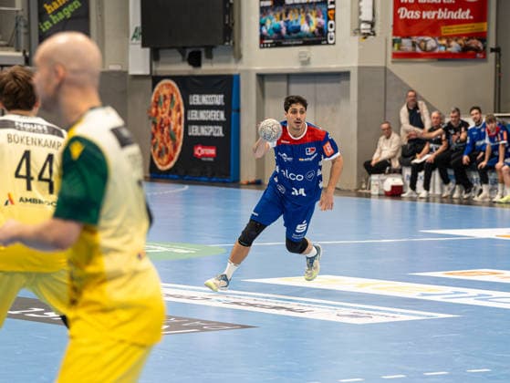 Yonatan Dayan (HBW Balingen-Weilstetten, 34) beim Angriff VfL Eintracht Hagen vs. HBW Balingen-Weilstetten, Handball, 2. Bundesliga, 15. Spieltag, Saison 2025 2026, 12.12.2025 VfL Eintracht Hagen vs. HBW Balingen-Weilstetten, Handball, 2. Bundesliga, 15. Spieltag, Saison 2025 2026, 12.12.2025 Hagen Copyright: xEibner-Pressefoto DamianxKruczynx EP_DKI