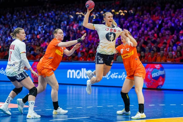 2025-12-12 Netherlands v Norway - IHF World Women s Handball Championship ROTTERDAM, NETHERLANDS - DECEMBER 12: Henny Reistad of Norway shoots at goal during the IHF World Women s Handball Championship match between Netherlands and Norway at Ahoy on December 12, 2025 in Rotterdam, Netherlands. Rotterdam Ahoy Netherlands Content not available for redistribution in The Netherlands directly or indirectly through any third parties. Copyright: xHenkxSeppenx