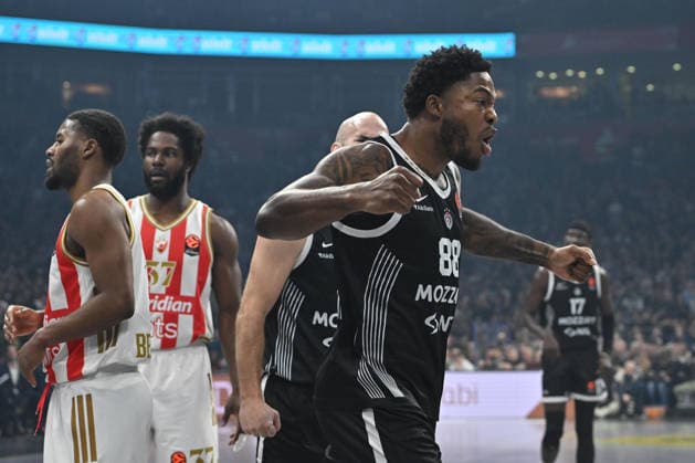 PARTIZAN vs CRVENA ZVEZDA TYRIQUE JONES Tajrik Dzons basketball Partizan vs Crvena zvezda during Euroleague matrch at Beogradska arena, Belgrade 12.12.2025 Foto: BASKETBALL, EUROLEAGUE, PARTIZAN, CRVENA ZVEZDA Belgrade Belgrade arena Serbia Copyright: xMarkoxMetlas xMNxPressx