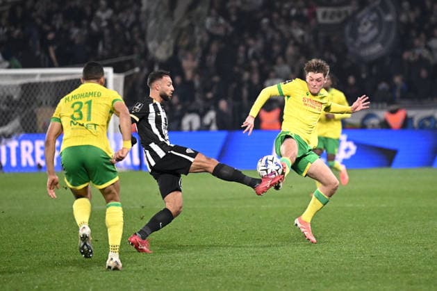 Angers SCO v FC Nantes - Ligue 1 McDonald s 2025 2026 93 Haris BELKEBLA (sco) - 08 Johann LEPENANT (fcn) during the Ligue 1 McDonald s match between Angers and Nantes at Stade Raymond Kopa on December 12, 2025 in Angers, France. Angers France  Copyright: xFEPx 776348236