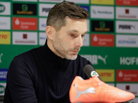 Deutschland: Fußball, 2. Bundesliga 2025 26, 16. Spieltag - SpVgg Greuther Fürth vs Hertha BSC - Sportpark Ronhof (Fürth): Pressekonferenz Stefan Leitl (Trainer Hertha BSC)