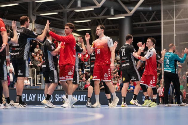 12.12.2025, Handball, Saison 2025 2026, 2. Handball Bundesliga, 15. Spieltag, TuSEM Essen - TuS N-Lübbecke, v. l. Jan Reimer (TuSEM Essen), Tom Wolf (TuSEM Essen), Max Neuhaus (TuSEM Essen), Essen Am Hallo NRW Deutschland xRHR-FOTO DEx Copyright: DennisxEwert RHR-FOTOx RHR-FOTO DE