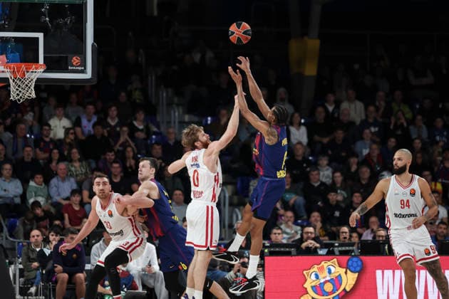 December 12, 2025, Barcelona, Barcelona, Spain: Kevin Punter of FC Barcelona, Barca in action during the EuroLeague Regular Season Round 15 match played between FC Barcelona and Olympiacos Piraeus at Palau Blaugrana on December 12, 2025 in Barcelona, Spain. Barcelona Spain - ZUMAa181 20251212_zaa_a181_194 Copyright: xJavierxBorregox