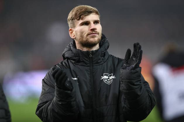 12.12.2025, xtgx, Fussball 1. Bundesliga, 1. FC Union Berlin - RB Leipzig emspor, v.l. Timo Werner (Leipzig, 36) Bedankt sich bei den Fans enttaeuscht, enttäuscht, schaut enttaeuscht, niedergeschlagen, disappointed (DFL DFB REGULATIONS PROHIBIT ANY USE OF PHOTOGRAPHS as IMAGE SEQUENCES and or QUASI-VIDEO) Berlin