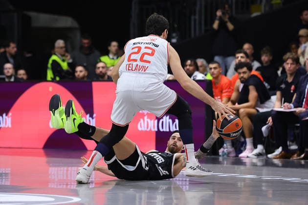 22 Vasilije Micic Hapoel IBI Tel Aviv Match BASKETBALL - EUROLEAGUE Virtus Bologna vs Hapoel IBI Tel Aviv 12-12-2025 01 Luca VILDOZA Virtus Match BASKETBALL - EUROLEAGUE Virtus Bologna vs Hapoel IBI Tel Aviv 12-12-2025 during Virtus Bologna vs Hapoel Tel Aviv, Basketball Euroleague match in Bologna, Italy, December 12 2025  Copyright: xValentinoxOrsini IPAxSportx xipa-agency.netx xx IPA_69087326 IPA_Agency_IPA69087326