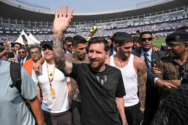 Lionel Messi In Kolkata. Lionel Messi is seen during the GOAT concert in Kolkata, India, on December 13, 2025. Kolkata India  Copyright: xDebarchanxChatterjeex originalFilename:chatterjee-notitle251213_npORp.jpg