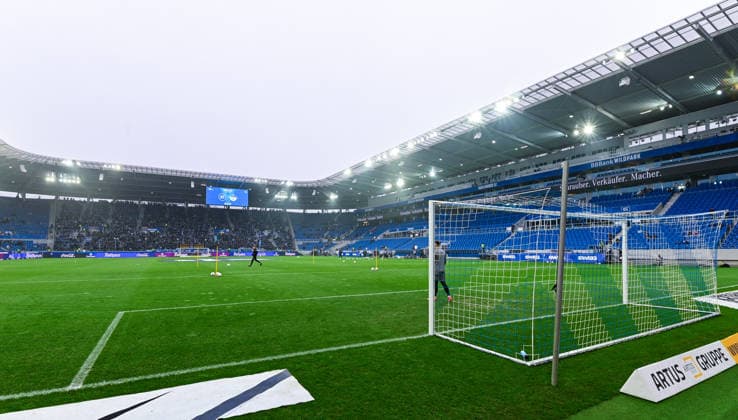 Uebersicht im Stadion vor dem Spiel der 2. Bundesliga zwischen Karlsruher SC und SC Paderborn im BBBank Wildpark am 13. December 2025 in Karlsruhe, Deutschland. (Foto von Silas Schüller DeFodi Images) +++ General internal view of the stadium before the 2. Bundesliga match between Karlsruher SC and SC Paderborn at BBBank Wildpark on December 13, 2025 in Karlsruhe, Germany. (Photo by Silas Schüller DeFodi Images) DFB DFL REGULATIONS PROHIBIT ANY USE OF PHOTOGRAPHS AS IMAGE SEQUENCES AND OR QUASI-VIDEO. (Photo by Silas Schueller DeFodi Images)