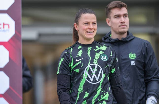 GER, Nürnberg, 1. FC Nürnberg vs VfL Wolfsburg, Google Pixel Bundesliga, Fussball, DFB, Spielzeit 2025 2026, Max-Morlock-Stadion, 13. Spieltag im Bild: Martina TufekoviÄ‡ (VfL Wolfsburg 21) vertritt heute die verletzte Stina Johannes (VfL Wolfsburg 1) gegen den FC Nürnberg DFB DFL REGULATIONS PROHIBIT ANY USE OF PHOTOGRAPHS AS IMAGE SEQUENCES AND OR QUASI-VIDEO, 13.12.2025 Copyright: HMBxMedia HendrikxHamelau