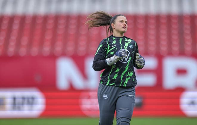 GER, Nürnberg, 1. FC Nürnberg vs VfL Wolfsburg, Google Pixel Bundesliga, Fussball, DFB, Spielzeit 2025 2026, Max-Morlock-Stadion, 13. Spieltag im Bild: Martina TufekoviÄ‡ (VfL Wolfsburg 21) vertritt heute die verletzte Stina Johannes (VfL Wolfsburg 1) gegen den FC Nürnberg DFB DFL REGULATIONS PROHIBIT ANY USE OF PHOTOGRAPHS AS IMAGE SEQUENCES AND OR QUASI-VIDEO, 13.12.2025 Copyright: HMBxMedia HendrikxHamelau