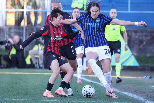 CALCIO - Serie A Femminile - AC Milan vs Inter - FC Internazionale Milinkovic Marija Ana and Park Soo Jeong during AC Milan vs Inter - FC Internazionale, Italian football Serie A Women match in Milan, Italy, December 13 2025 Milan Italy  Copyright: xIPAxSport ABACAx