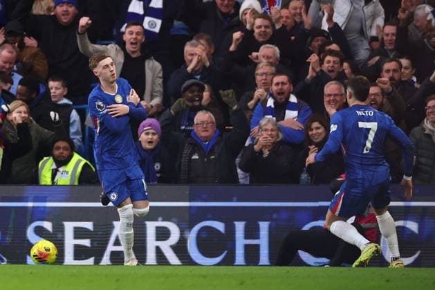 Cole Palmer of Chelsea celebrates after scoring a goal (1-0) Chelsea v Everton, Premier League, Football, Stamford Bridge, London, UK - 13 Dec 2025London Stamford Bridge United Kingdom EDITORIAL USE ONLY No use with unauthorised audio, video, data, fixture lists, club league logos or live services. Online in-match use limited to 120 images, no video emulation. No use in betting, games or single club league player publications. Copyright: xSimonxDael Shutterstockx 16081503aa