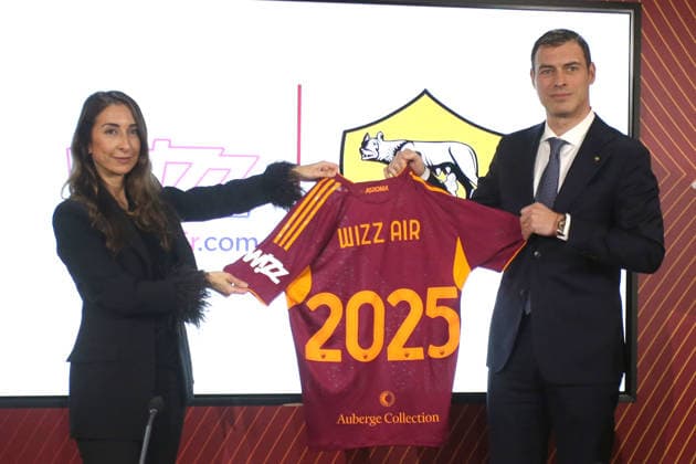13.12.2025 Conferenza del nuovo Sponsor Wizz Air Nella foto: Silvia Masquera con Michael Gandler ( Foto Gino Mancini )  Copyright: xGinoxMancini IPAxSportx xipa-agency.netx xx IPA_69099476 IPA_Agency_IPA69099476