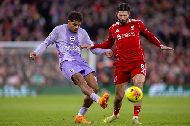 Football - FA Premier League - Liverpool FC v Brighton & Hove Albion FC LIVERPOOL, ENGLAND - Saturday, December 13, 2025: Brighton & Hove Albion s Georginio Rutter crosses the ball under pressure from Liverpool s Dominik Szoboszlai (R) during the FA Premier League match between Liverpool FC and Brighton & Hove Albion FC at Anfield. (Photo by David Rawcliffe Propaganda) LIVERPOOL Anfield MERSEYSIDE ENGLAND  Copyright: xDavidxRawcliffex P2025-12-13-Liverpool_Brighton-54