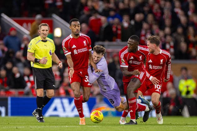 Football - FA Premier League - Liverpool FC v Brighton & Hove Albion FC LIVERPOOL, ENGLAND - Saturday, December 13, 2025: Liverpool s Ryan Gravenberch is challenged by Brighton & Hove Albion s Brajan Gruda during the FA Premier League match between Liverpool FC and Brighton & Hove Albion FC at Anfield. (Photo by David Rawcliffe Propaganda) LIVERPOOL Anfield MERSEYSIDE ENGLAND  Copyright: xDavidxRawcliffex P2025-12-13-Liverpool_Brighton-64