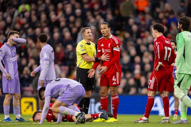 Football - FA Premier League - Liverpool FC v Brighton & Hove Albion FC LIVERPOOL, ENGLAND - Saturday, December 13, 2025: Liverpool s captain Virgil van Dijk speaks to referee Craig Pawson (L) during the FA Premier League match between Liverpool FC and Brighton & Hove Albion FC at Anfield. (Photo by David Rawcliffe Propaganda) LIVERPOOL Anfield MERSEYSIDE ENGLAND  Copyright: xDavidxRawcliffex P2025-12-13-Liverpool_Brighton-69