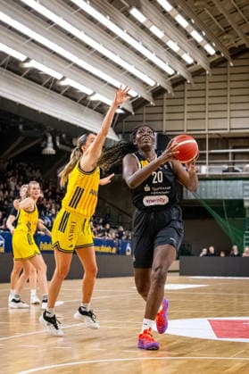 Basketball Berlin 13.12.2025 Saison 2025 2026 DBBL 1. Bundesliga Alba Berlin - TK Hannover Luchse Serena Manala (Hannover, No.20)
