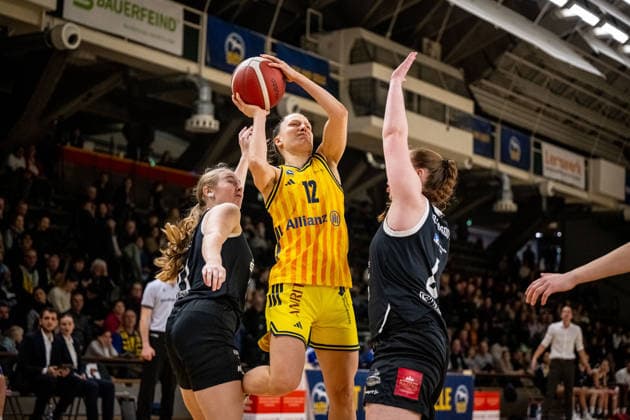Basketball Berlin 13.12.2025 Saison 2025 2026 DBBL 1. Bundesliga Alba Berlin - TK Hannover Luchse Lena Gohlisch (Alba, No.12)