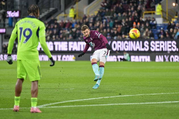 13th December 2025; Turf Moor, Burnley, Lancashire, England; Premier League Football, Burnley versus Fulham; Jacob Bruun Larsen of Burnley takes the free kick  LeexDurkin