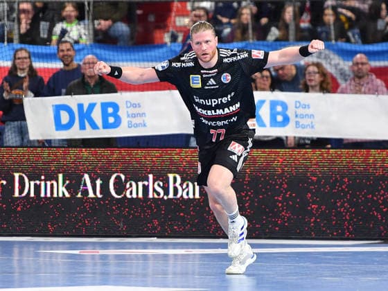 13.12.2025 - Handball - 1. Bundesliga DAIKIN HBL - Saison 2024 2025 - 17. Spieltag: HC Erlangen Metropolregion Nürnberg HCE - SC DHfK Leipzig - OGo - xOGox - Maciej Gebala (77, HC Erlangen HCE ) Jubel Freude