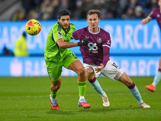 Burnley v Fulham Premier League Raul Jimenez of Fulham and Hjalmar Ekdal of Burnley during the Premier League match at Turf Moor, Burnley 13 12 2025 UK Newspapers OUT Copyright: xKarlxVallantinex FIL-22632-0021