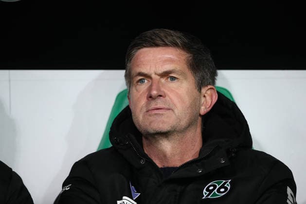 13.12.2025, xtgx, Fussball 2. Bundesliga, Hannover 96 - VfL Bochum emspor, v.l. Ralf Becker (Hannover, Sportdirektor) Portrait, Portraet, Einzelbild (DFL DFB REGULATIONS PROHIBIT ANY USE OF PHOTOGRAPHS as IMAGE SEQUENCES and or QUASI-VIDEO) Hannover